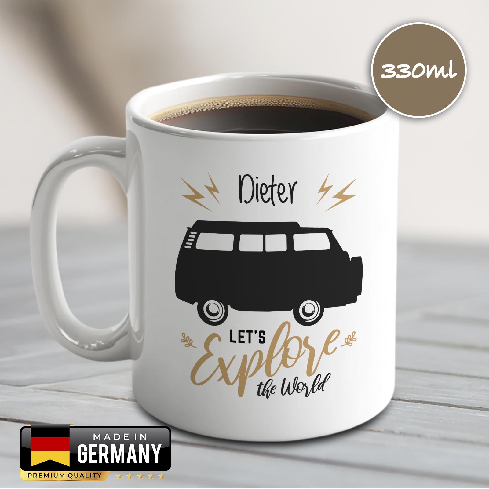 Personalisierte Tasse 330 ml – „Let’s explore the world“ Bulli Motiv – mit Wunschname – beidseitig b