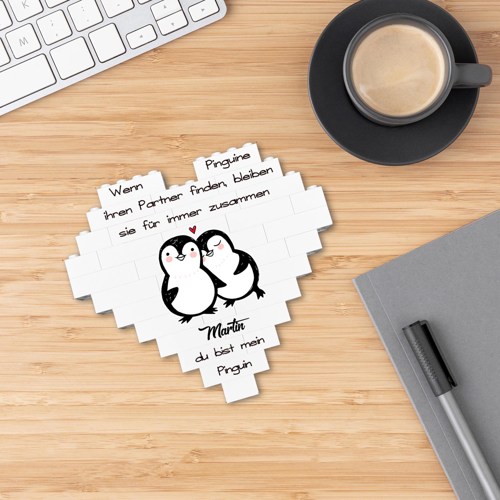 Personalisiertes Herz aus Klemmbausteinen - Pinguin Paar
