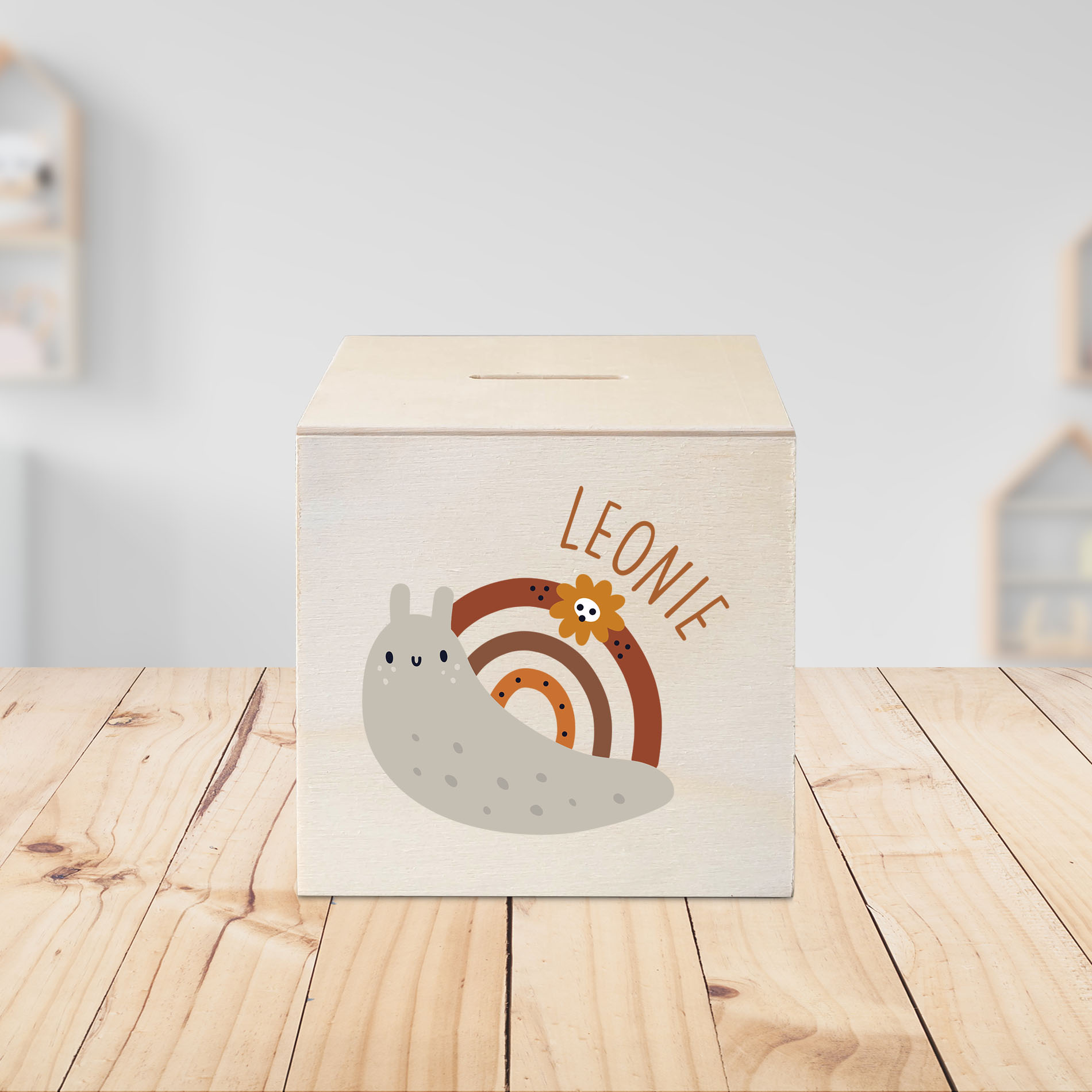 hübsche Holzspardose: personalisierbare Sparbüchse Motiv 86 Schnecke und Regenbogen