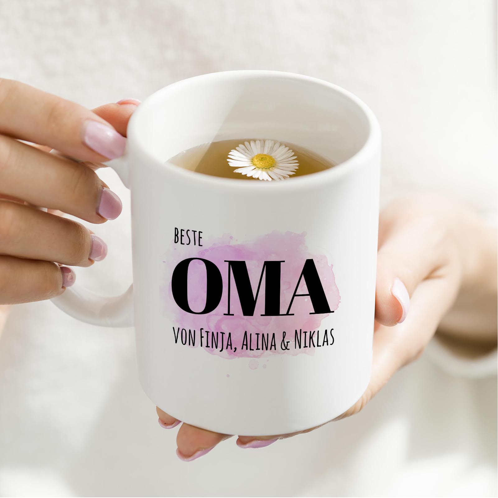 Personalisierte Tasse 330 ml – Beste Oma der Welt – mit Namen der Enkel – beidseitig bedruckt