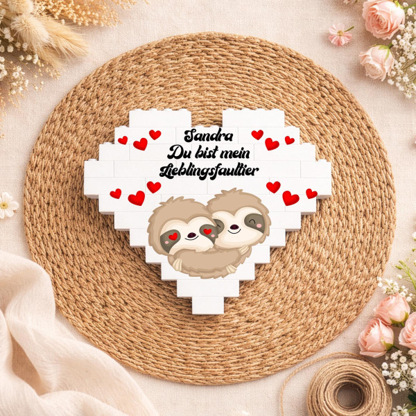 Personalisiertes Herz aus Klemmbausteinen - Verliebte Faultiere